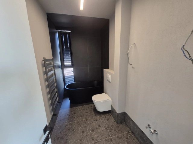 Apartament 5 camere - Miroslava
