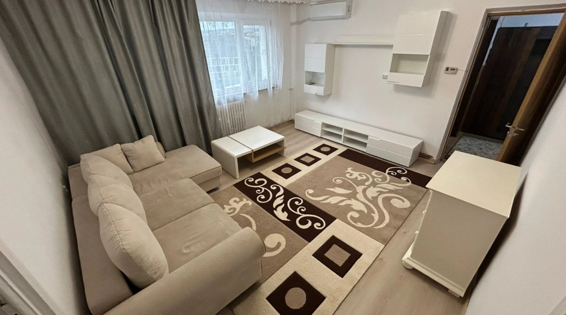 Oferta Centru apartament 56 mp, 2 camere, decomandat, de inchiriat,  Palas Campus imagine 1