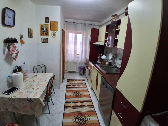 De vanzare apartament, 4 camere,  decomandat,  100 mp, Pacurari,  (ALPHA BANK) 161347