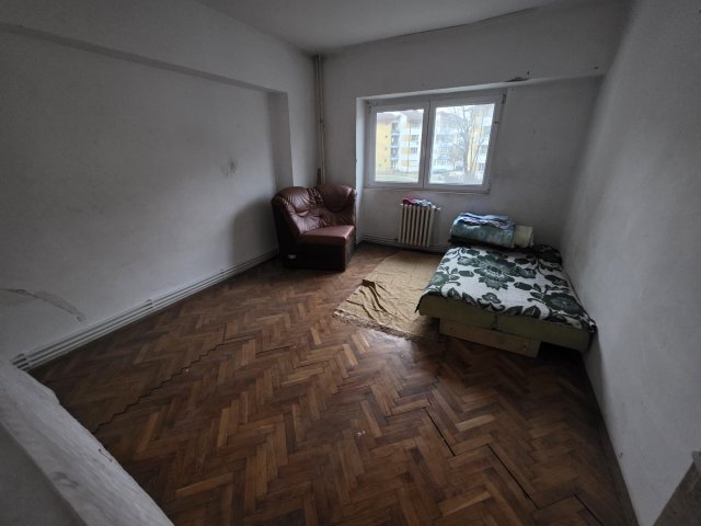 3 camere,  decomandat,  80 mp, de vanzare apartament in zona Dacia,  (Bicaz) 161663