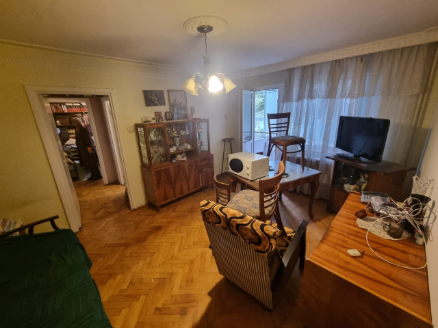 Podu Ros apartament  50 mp, 2 camere,  semidecomandat, de vanzare,  (Universitatea Gheorghe Asachi) 163319