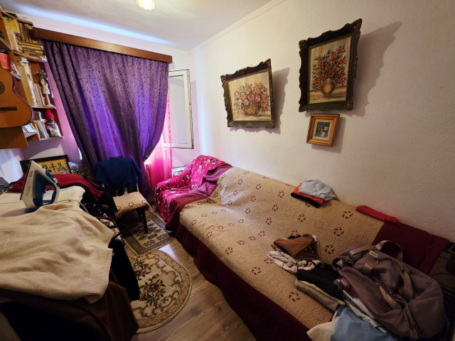 Apartament de vanzare, 3 camere,  nedecomandat,  50 mp, Alexandru cel Bun,  (Piata Alexandru) 163330