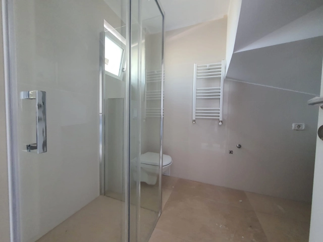 Apartament 4 camere - Bucium