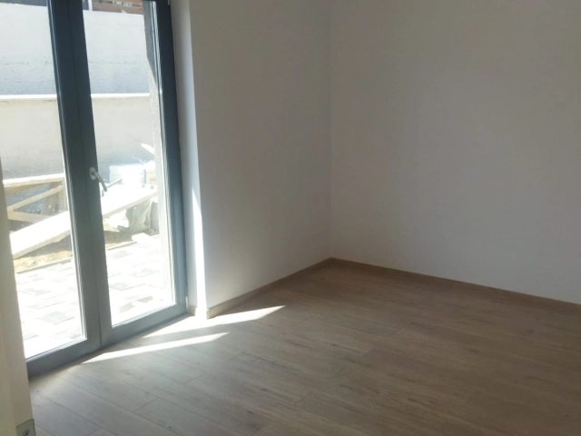 Apartament 4 camere - Valea Adanca