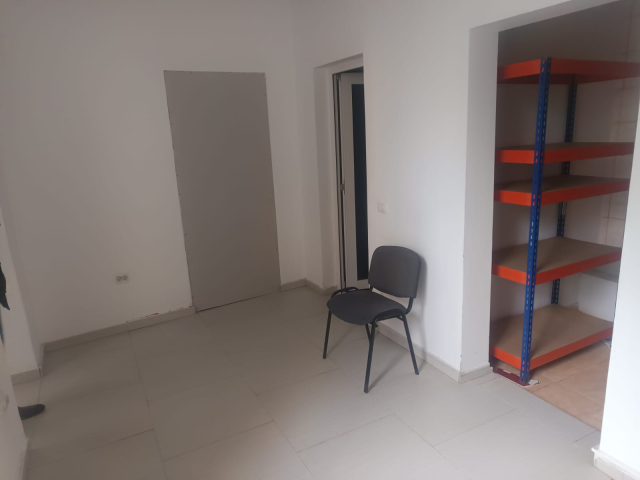 Spatiu comercial Centru Colegiul National  65mp  161632