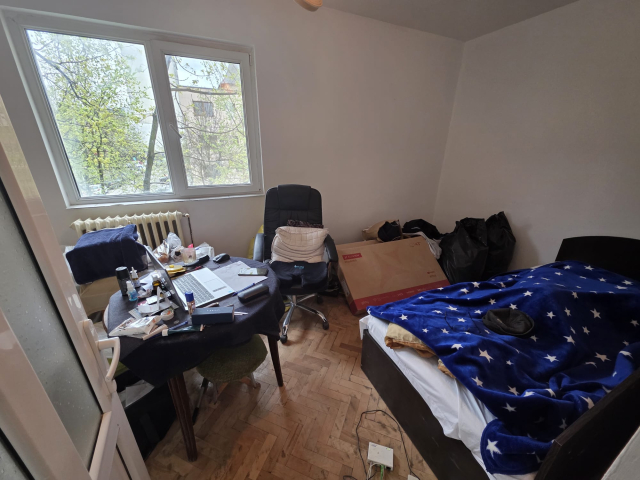 Alexandru cel Bun apartament  50 mp, 3 camere,  nedecomandat, de vanzare,  (Minerva) 162174