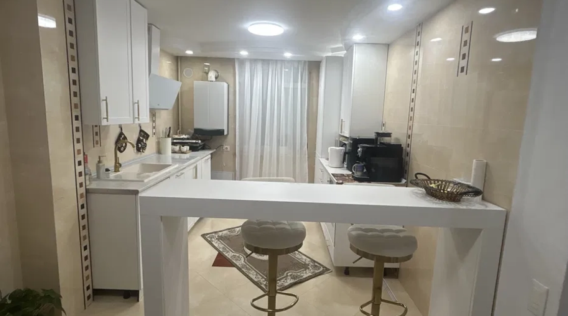 Oferta De vanzare apartament, 3 camere, decomandat, 84 mp, Maratei,  Alimentara 28 imagine 3