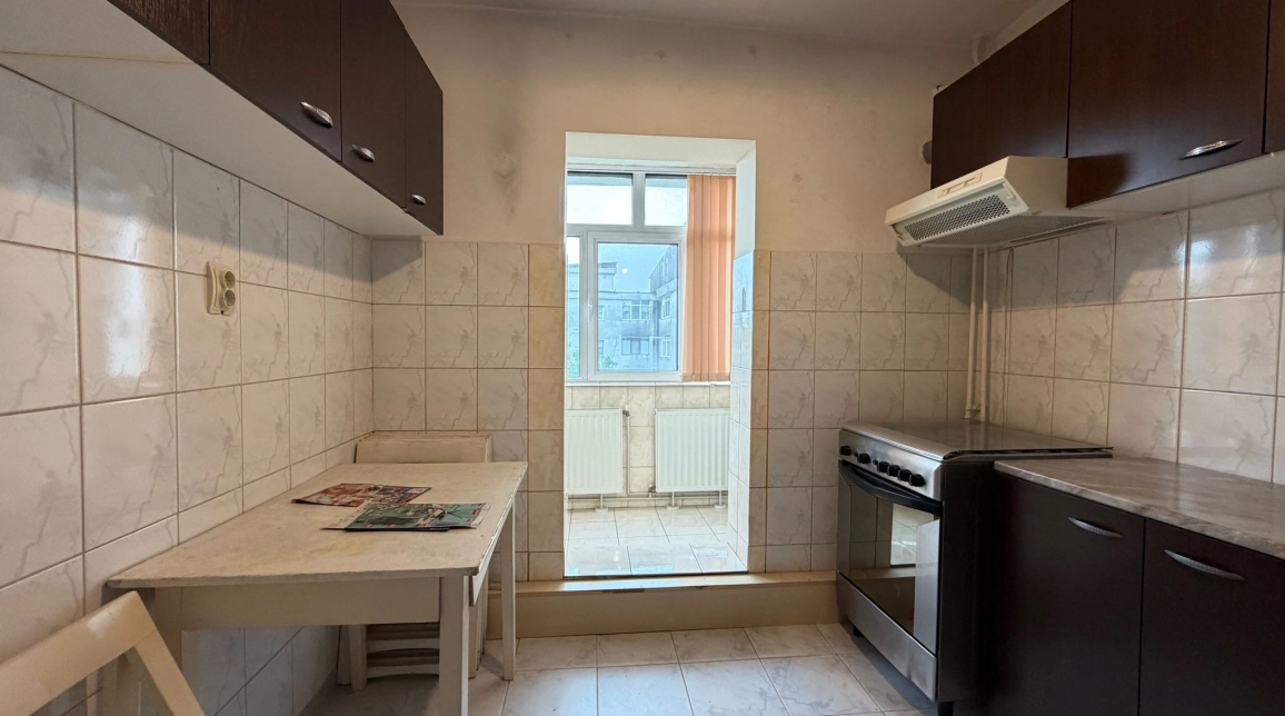 Oferta 2 camere, decomandat, 51 mp, de vanzare apartament in zona Nicolina,  Nicolina 2 Prima statie imagine 1