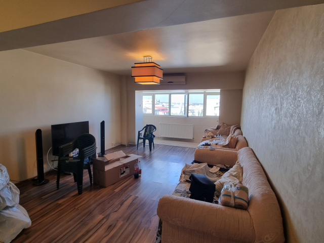 Apartament, 3 camere  decomandat,  96 mp, Nicolina, de vanzare,  (Pizza Nico) 163266