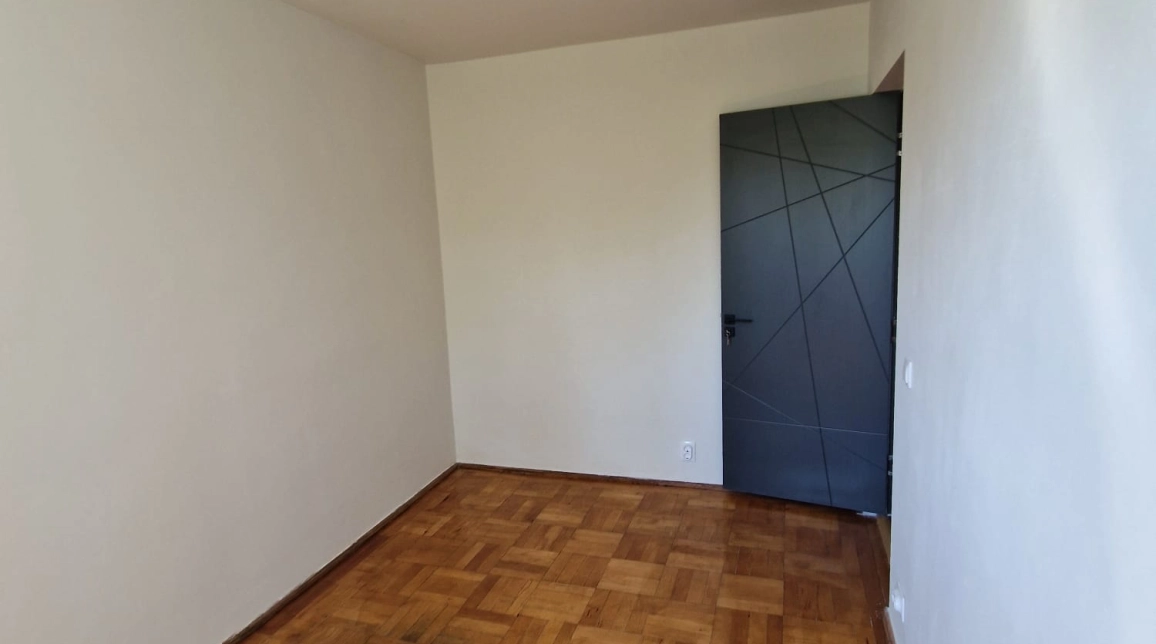 Oferta Titan apartament 60 mp, 3 camere, semidecomandat, de vanzare,  Piata Minis imagine 3