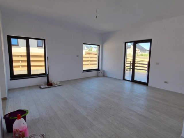 Apartament 4 camere - Valea Lupului