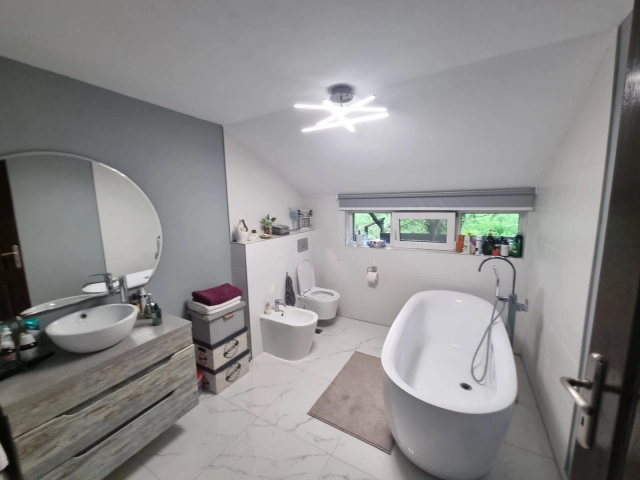 Apartament 7 camere - Sararie