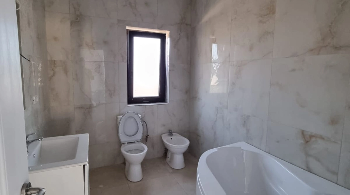 Oferta 4 camere, 90 mp, de vanzare casa in zona Popas Pacurari,  Antibiotice imagine 4