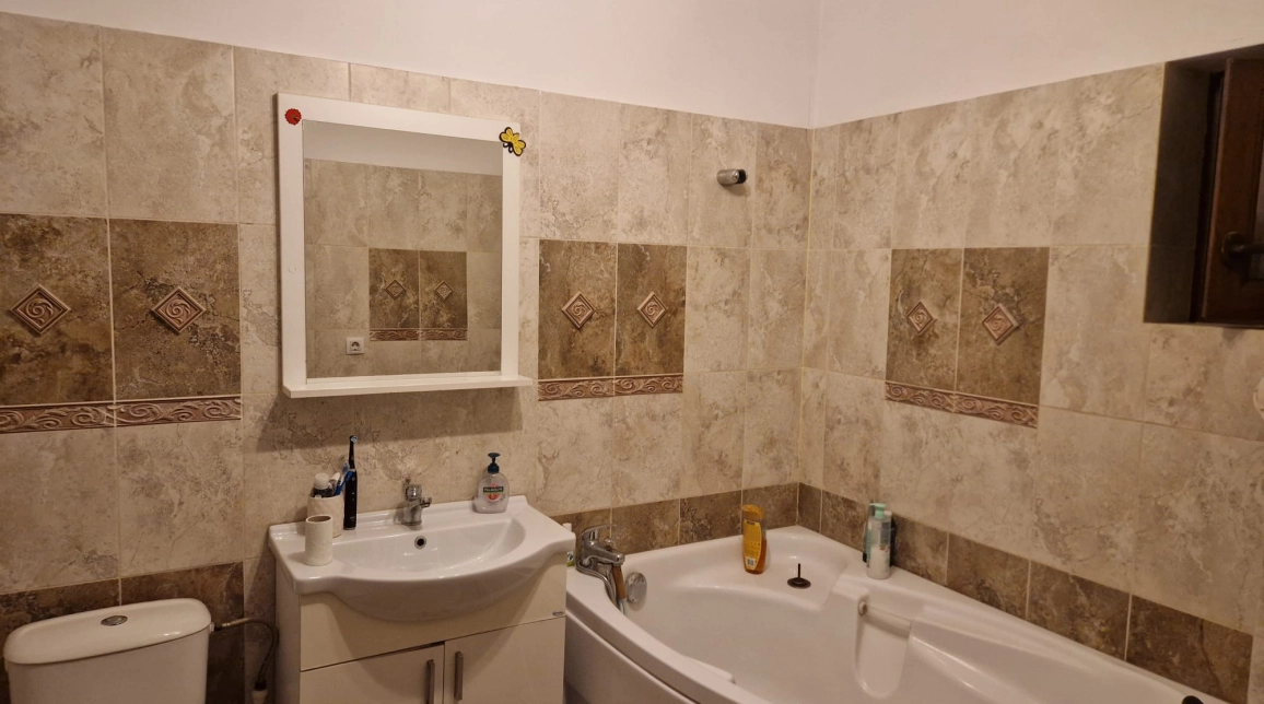 Oferta 6 camere, 240 mp, de vanzare casa in zona Tatarasi,  Moara de Vant  imagine 13