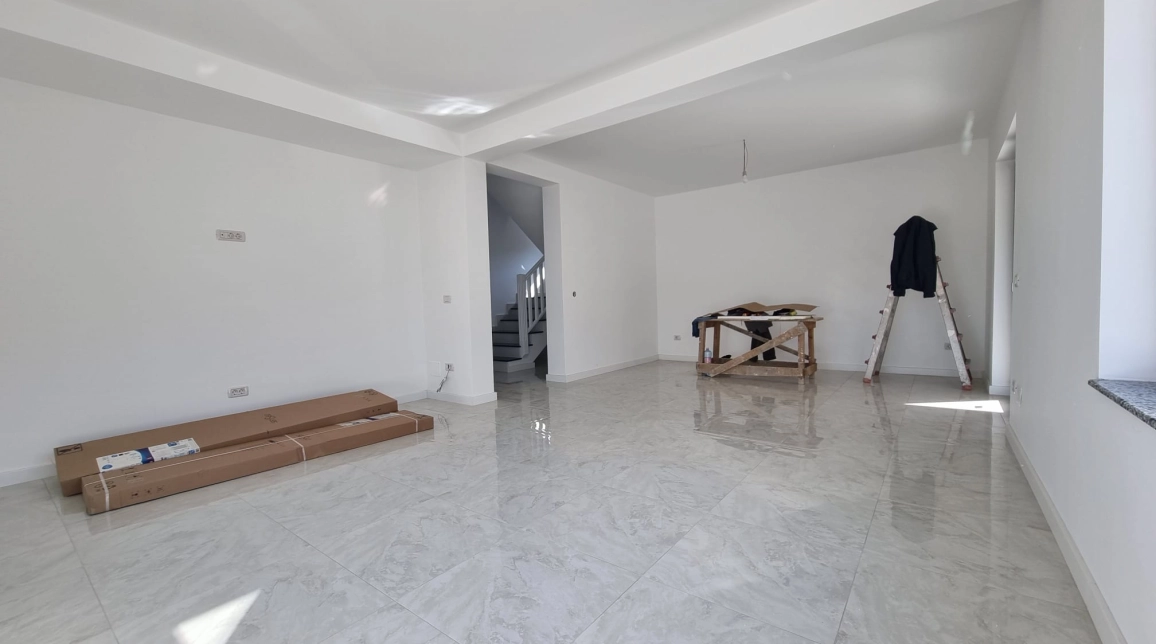Oferta Bucium casa 120 mp, 4 camere, de vanzare,  Primaria Barnova imagine 2