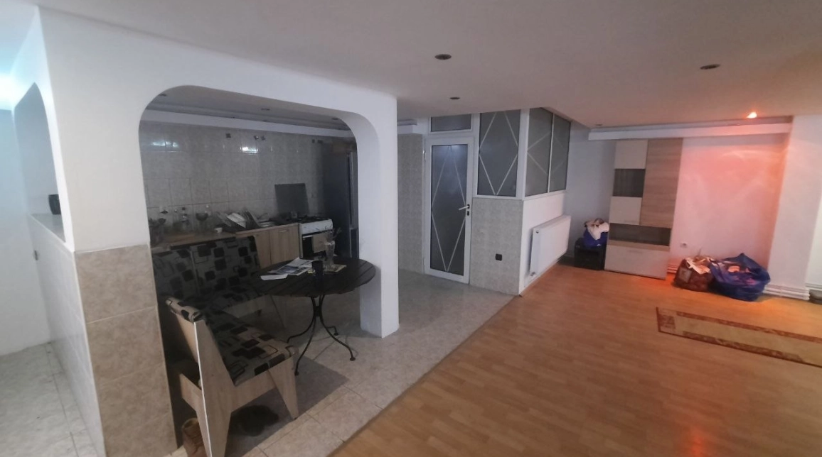 Oferta Casa, 4 camere , 250 mp, Girov, de vanzare,  Scoala imagine 9