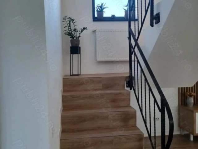 Apartament 4 camere - Miroslava