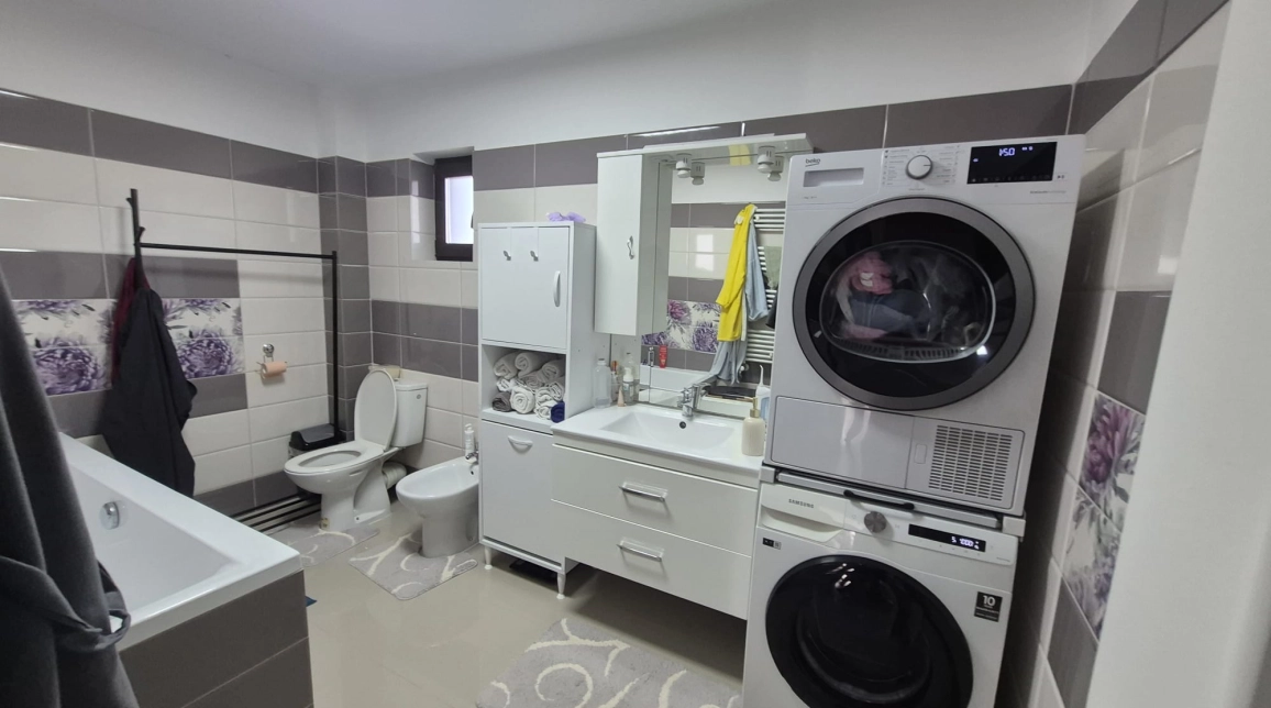 Oferta De vanzare casa, 5 camere, 110 mp, Miroslava,  Transanapet imagine 16