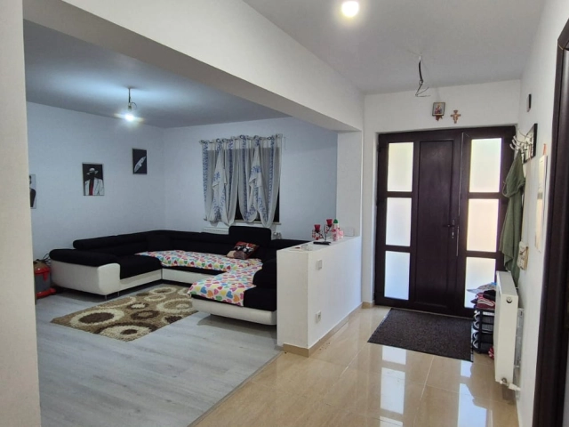 Apartament 3 camere - Visani