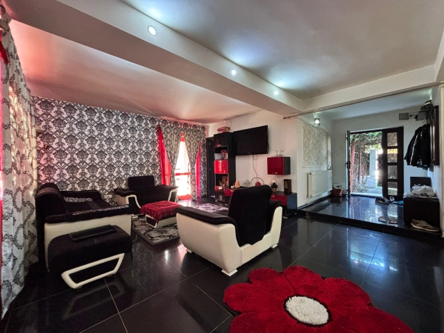 Apartament 6 camere - CUG