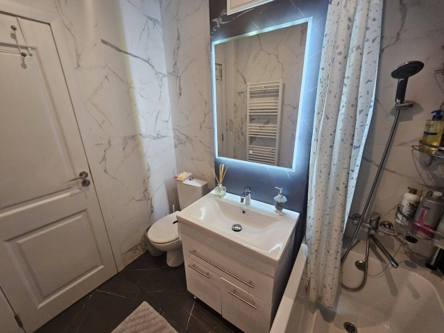 Apartament 3 camere - Tatarasi
