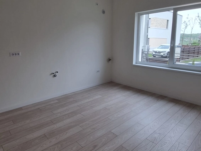 Apartament 5 camere - Popas Pacurari