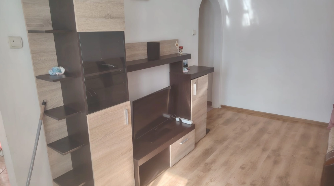 Oferta Alexandru cel Bun apartament 40 mp, 2 camere, semidecomandat, de inchiriat,  Piata Voievozilor imagine 4