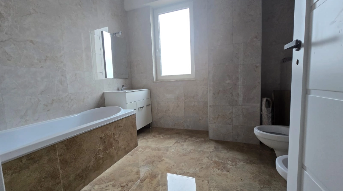 Oferta Bucium apartament nou 106 mp, 4 camere, decomandat, de vanzare,  Lidl -La bulevard imagine 7