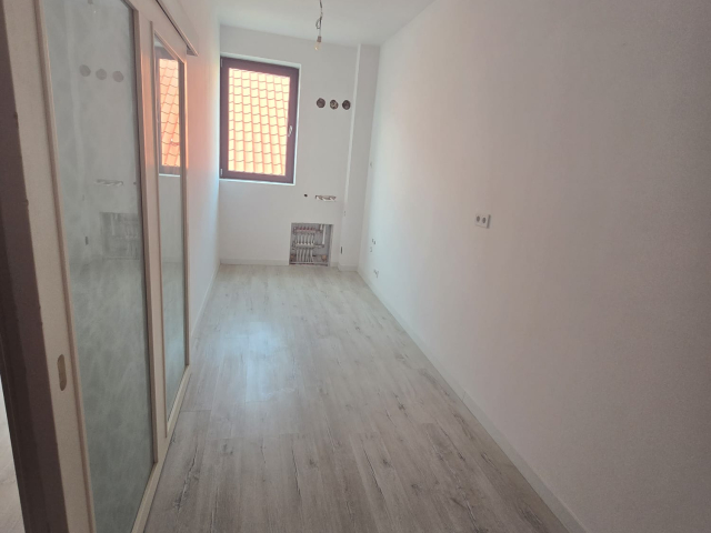 Apartament nou, 2 camere  decomandat,  47 mp, Alexandru cel Bun, de vanzare,  (Tigarete - bl.nou Intabulat) 159686