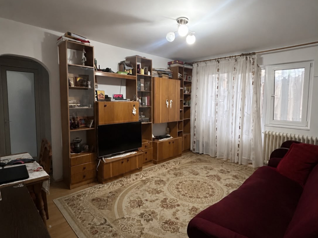 Pacurari apartament  56 mp, 3 camere,  semidecomandat, de vanzare,  (ALPHA BANK) 160614