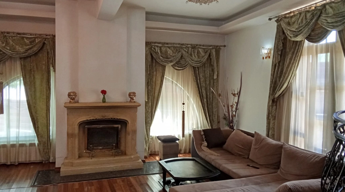 Oferta Bucium casa 280 mp, 8 camere, de vanzare,  dupa restauranu Onix imagine 1