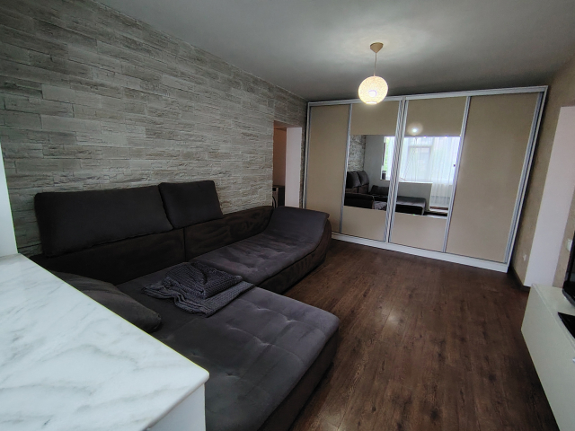 Apartament, 3 camere  semidecomandat,  62 mp, Podu Ros, de inchiriat,  (Liceul Cantemir) 162186