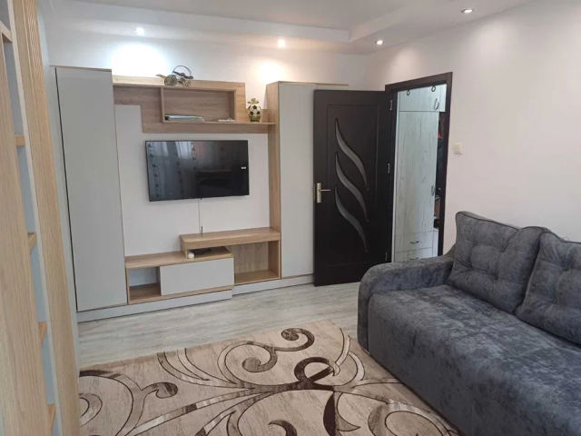 Apartament, 2 camere  decomandat,  45 mp, Mircea cel Batran, de inchiriat,  (Clubul Pensionarilor) 162671