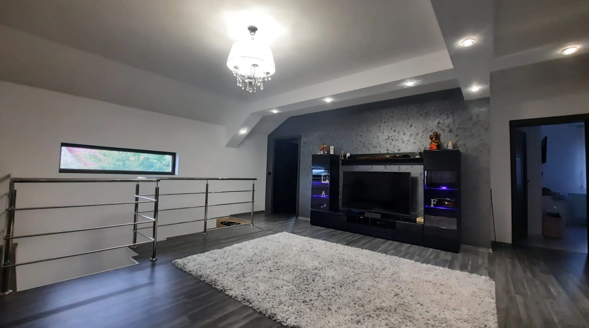Oferta Miroslava casa 180 mp, 5 camere, de vanzare,  Centru imagine 7