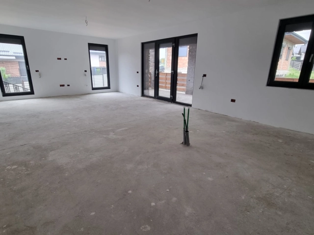 Apartament 6 camere - Valea Adanca