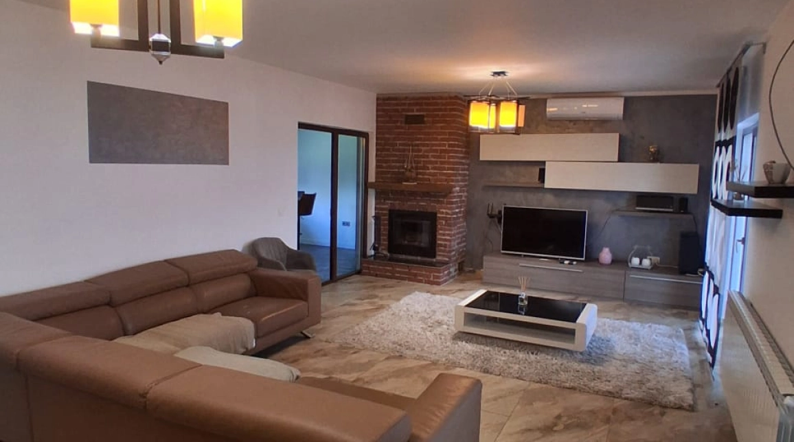 Oferta Casa de vanzare, 4 camere, 149 mp, Valea Adanca,  mai jos de 5 drumuri imagine 1