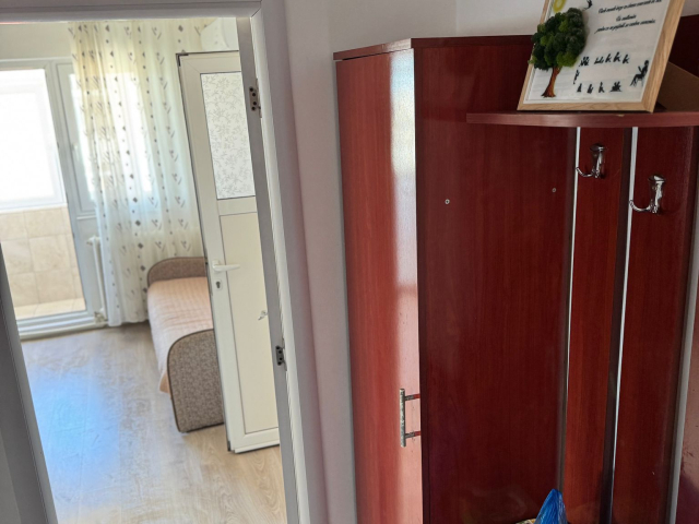 Podu Ros apartament  65 mp, 3 camere,  semidecomandat, de inchiriat,  (Colegiul National Biolog Emil Racovita ) 161834