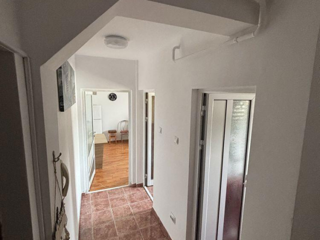 Apartament, 2 camere  decomandat,  48 mp, Mircea cel Batran, de inchiriat,  (Liceul tehnologic  economic de turism,  corp B) 162566