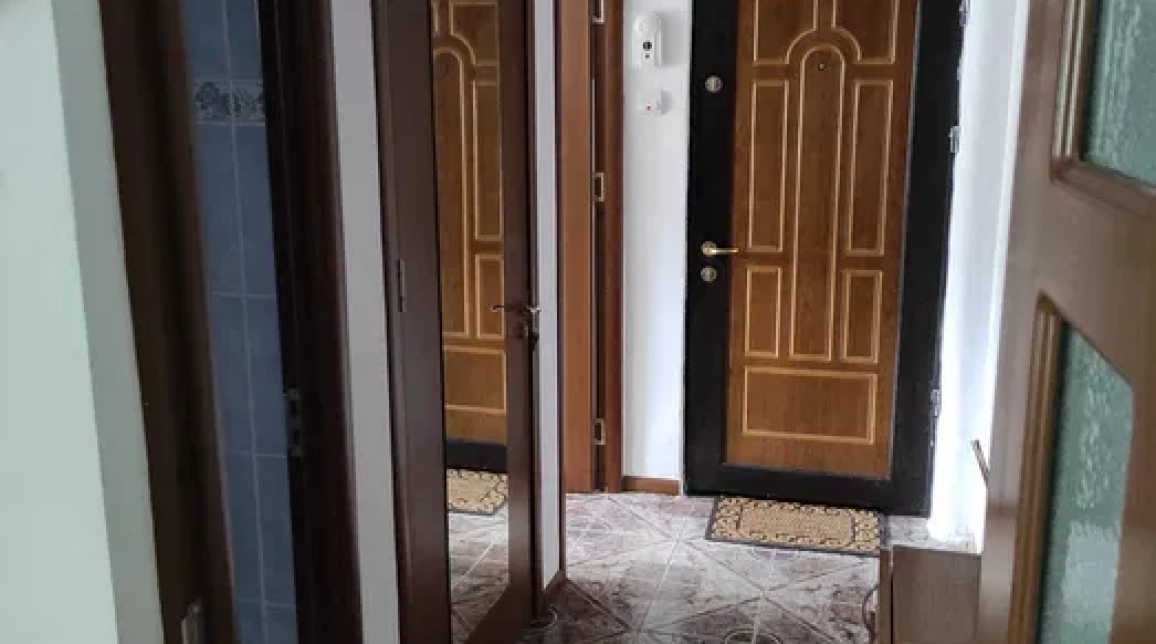 Oferta Apartament, 1 camera decomandat, 26 mp, Alexandru cel Bun, de inchiriat,  Liceul Miron Costin imagine 2