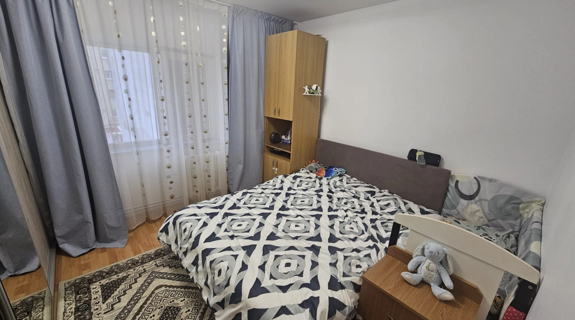 Oferta Apartament de vanzare, 3 camere, decomandat, 80 mp, Nicolina,  B.dul Poitiers -Continental imagine 2