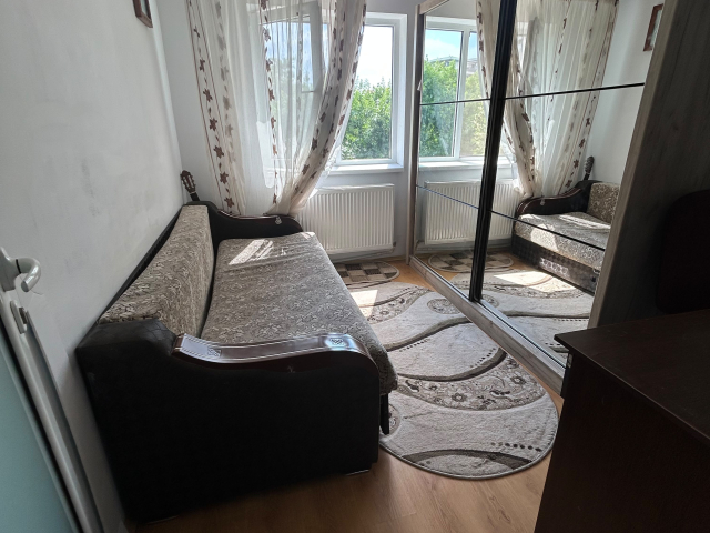 Pacurari apartament  56 mp, 3 camere,  semidecomandat, de vanzare,  (ALPHA BANK) 160614