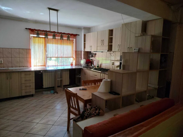 Apartament de vanzare, 3 camere,  decomandat,  90 mp, Darmanesti,  (Nufarului) 163040