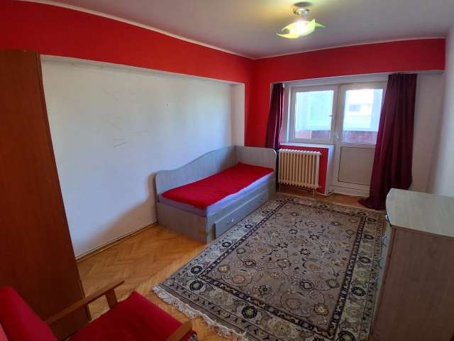 Apartament 3 camere - Pacurari
