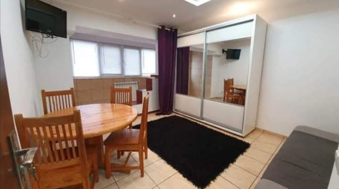 Oferta CUG apartament 41 mp, 1 camera, semidecomandat, de vanzare,  Rondu Vechi imagine 1