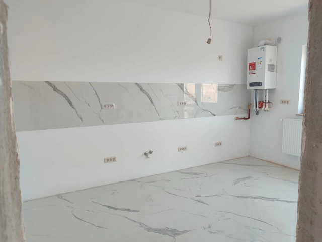 Apartament 4 camere - Miroslava