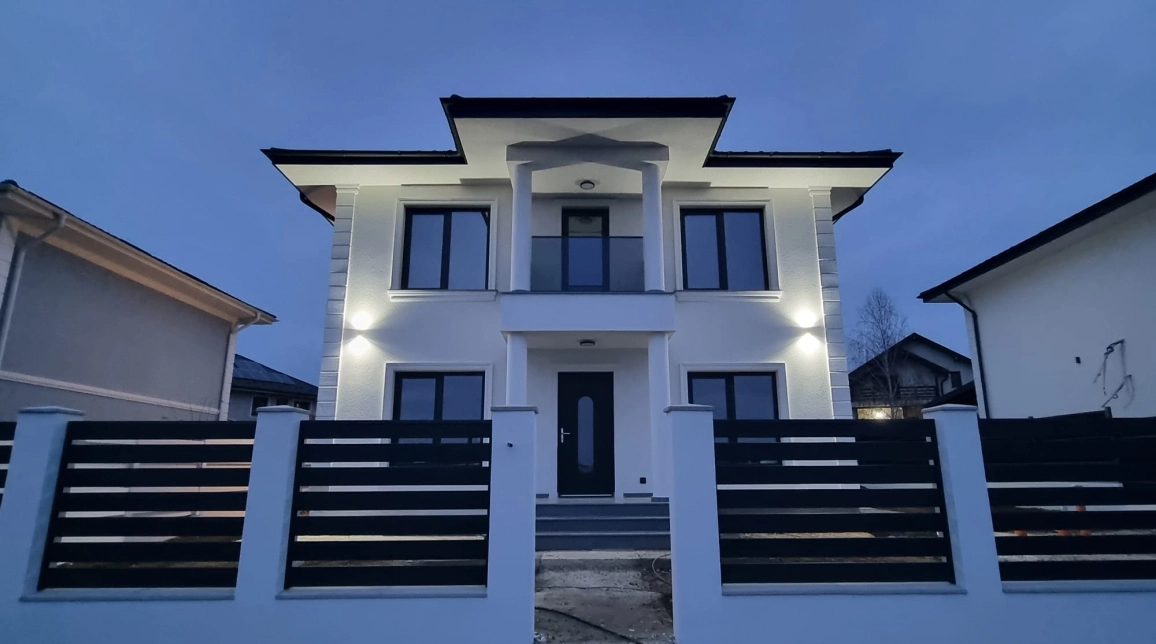 Oferta Casa, 4 camere , 120 mp, Visani, de vanzare,  Str Regina Maria imagine 1