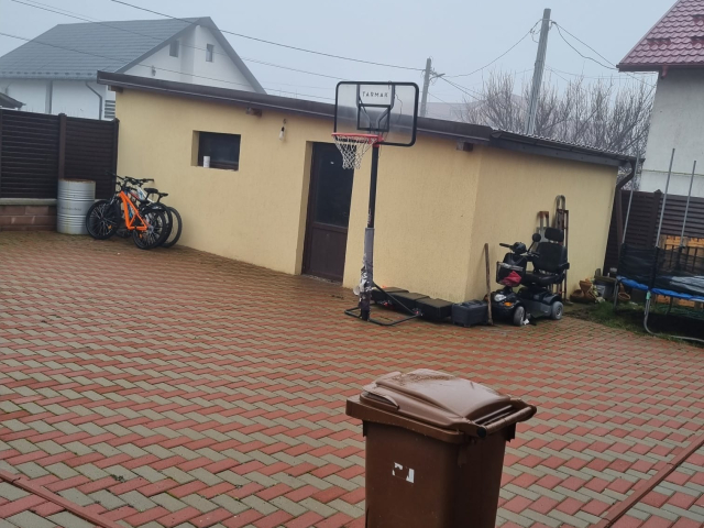 Vila de vanzare, 4 camere,  200mp, Miroslava,  (in spate la la Family Market) 161215