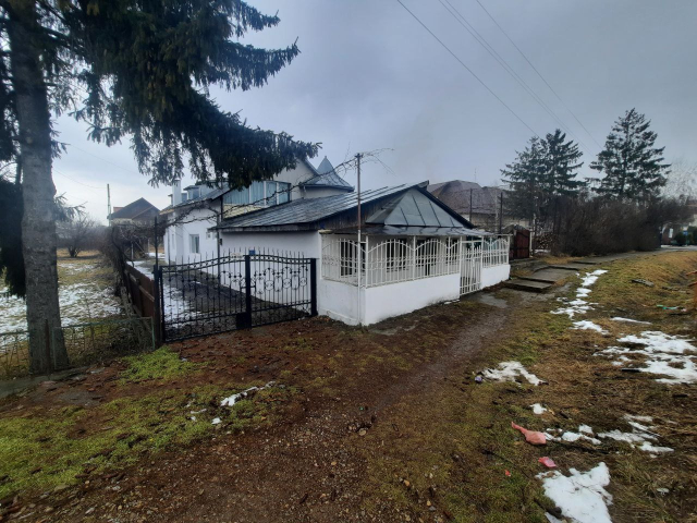 Casa, 4 camere, 250mp, Girov, de vanzare,  (Scoala) 160271