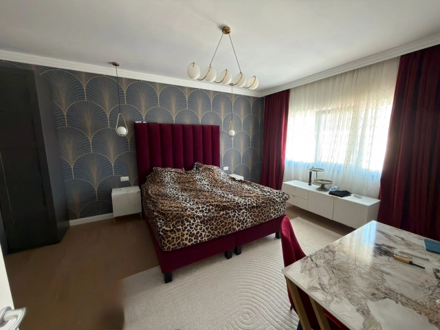 Apartament 5 camere - Valea Lupului