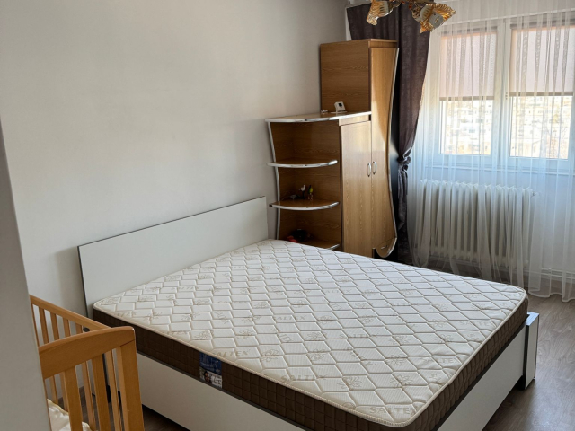 Podu Ros apartament  65 mp, 3 camere,  semidecomandat, de inchiriat,  (Colegiul National Biolog Emil Racovita ) 161834